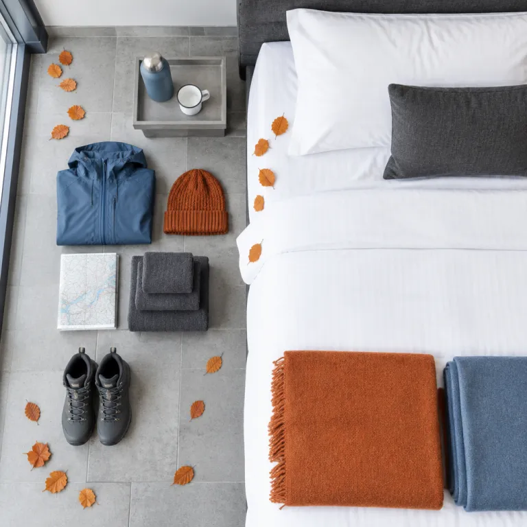 Peak foliage in the Mullerthal and Ardennes: the October walks and the beds waiting at the end